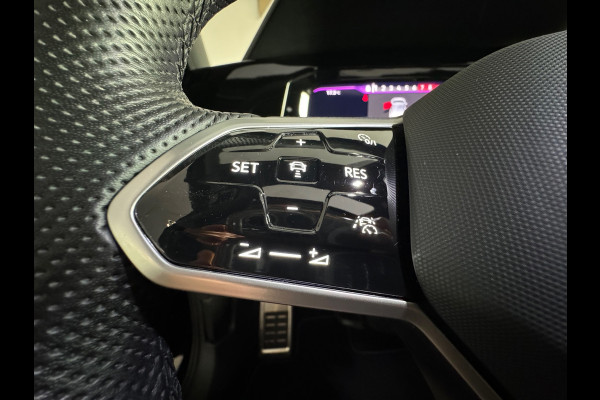 Volkswagen Golf 1.5 eTSI R-Line Pano|Keyless|ACC|Trekhaak|IQ