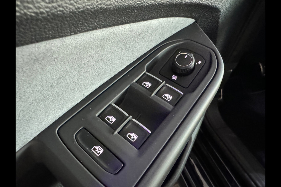 Volkswagen Golf 1.5 eTSI R-Line Pano|Keyless|ACC|Trekhaak|IQ