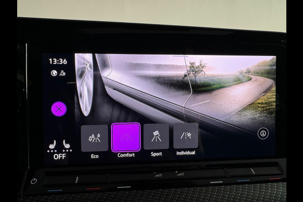 Volkswagen Golf 1.5 eTSI R-Line Pano|Keyless|ACC|Trekhaak|IQ