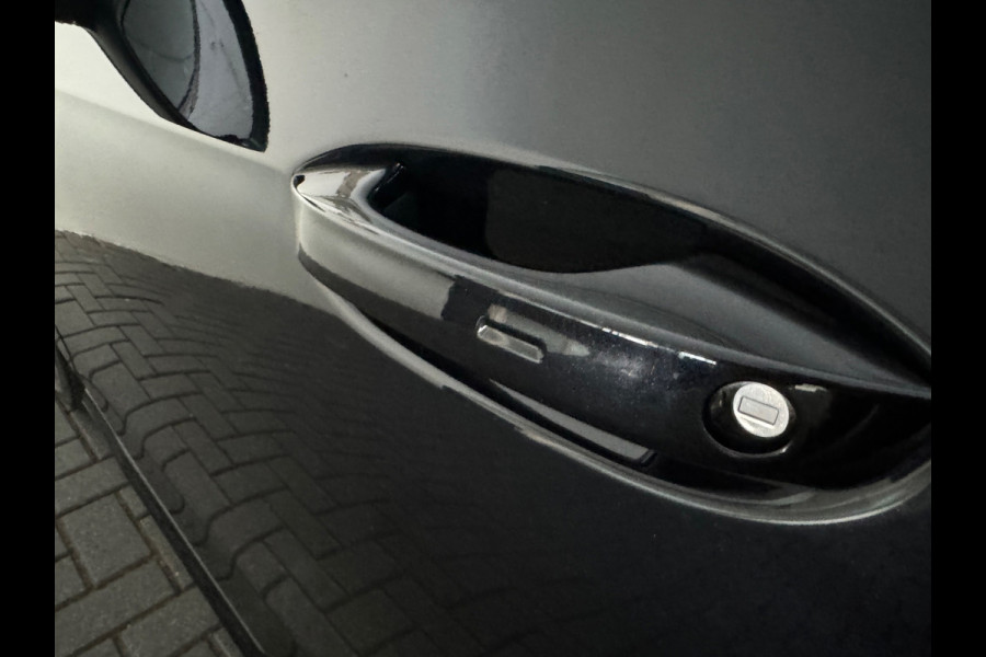 Volkswagen Golf 1.5 eTSI R-Line Pano|Keyless|ACC|Trekhaak|IQ