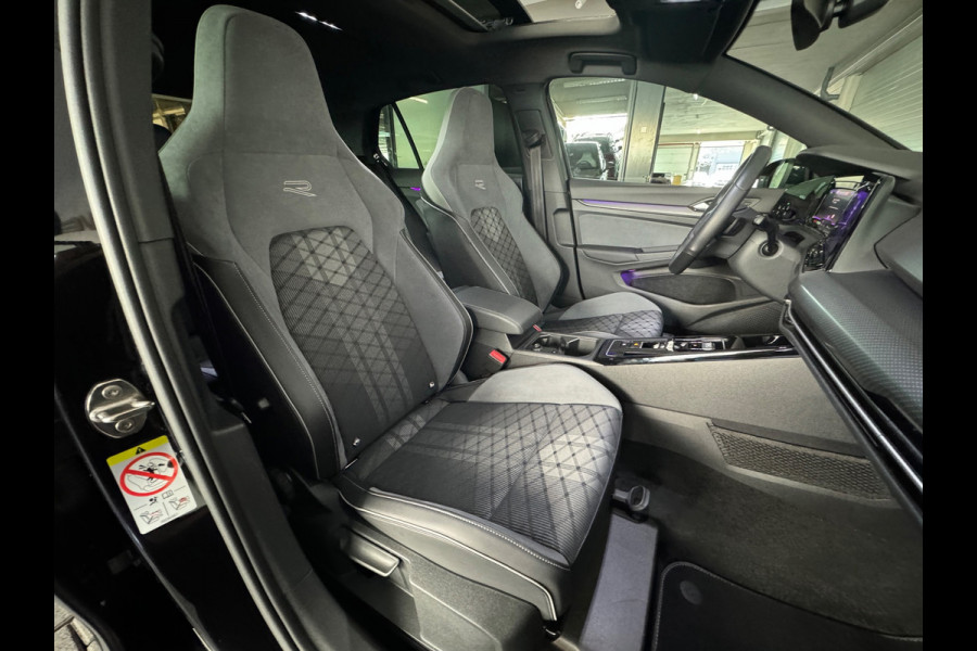 Volkswagen Golf 1.5 eTSI R-Line Pano|Keyless|ACC|Trekhaak|IQ