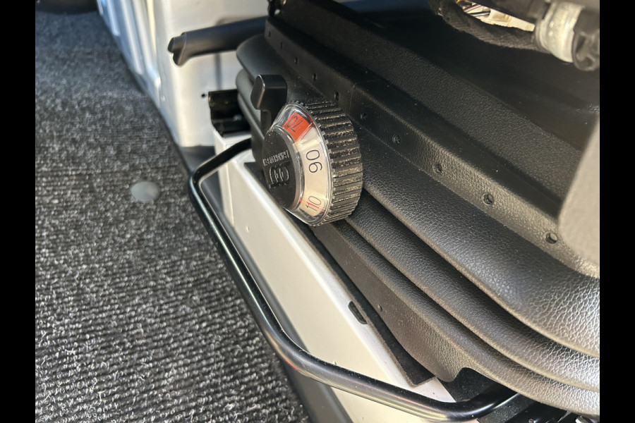 Mercedes-Benz Sprinter 317 CDI L2 H2 Pro Facelift / MBUX / Navigatie / Camera / Geveerde stoel / Cruise control / Airco / 270 Graden achterdeuren