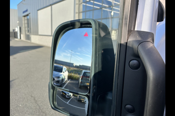 Mercedes-Benz Sprinter 317 CDI L2 H2 Pro Facelift / MBUX / Navigatie / Camera / Geveerde stoel / Cruise control / Airco / 270 Graden achterdeuren