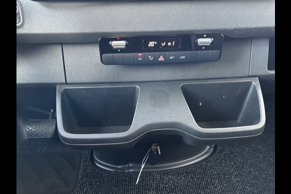 Mercedes-Benz Sprinter 317 CDI L2 H2 Pro Facelift / MBUX / Navigatie / Camera / Geveerde stoel / Cruise control / Airco / 270 Graden achterdeuren