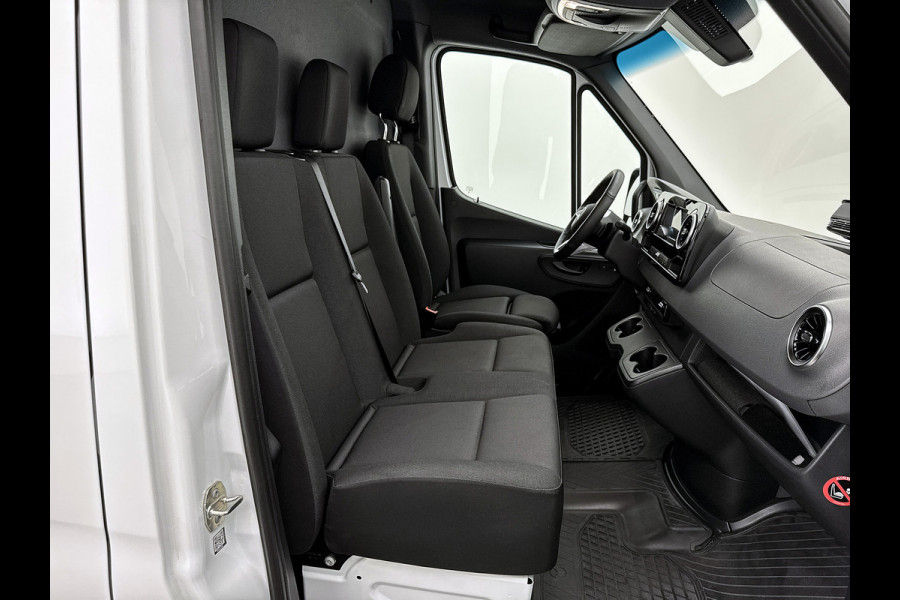 Mercedes-Benz Sprinter 319 CDI Pro L2H1 Trekhaak 3500kg Navigatie Led Stoelverwarming Betimmering Comfortstoel Carplay
