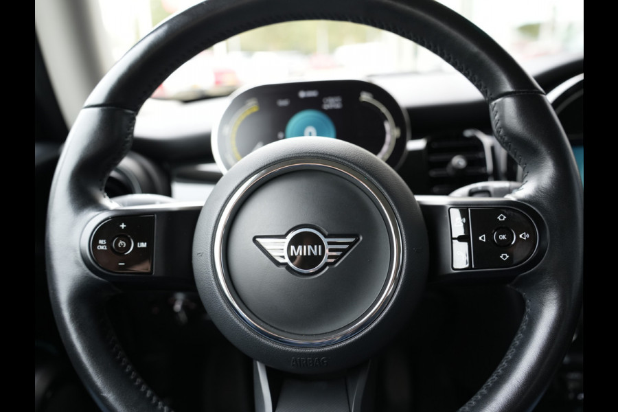 MINI Electric MINI Yours 33 kWh | SOH 97% | Stoelverwarming | Cruise Control | LED | Apple Carplay/Android Auto |