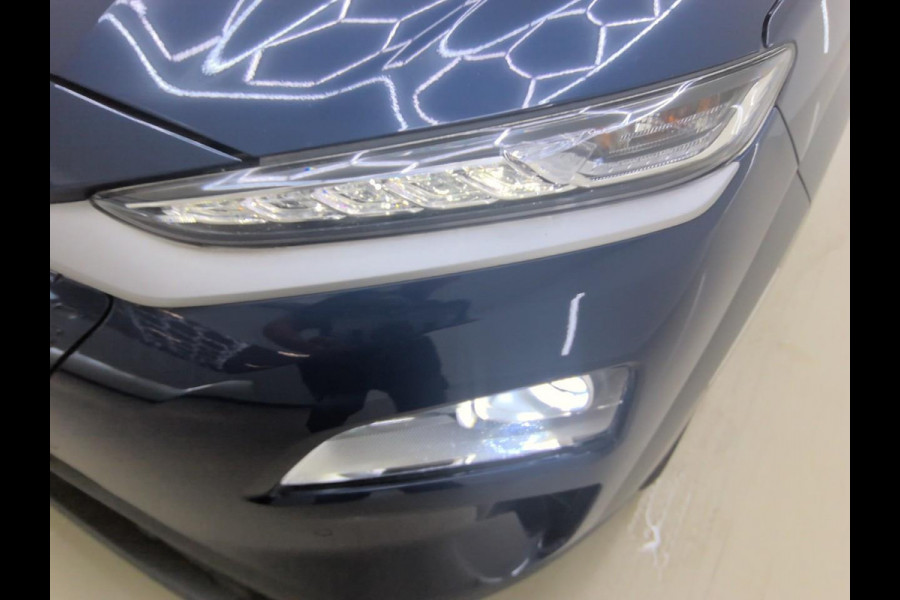 Hyundai Kona EV Limited 64 kWh | SOH 98,9 % | Warmtepomp | Navigatie |
