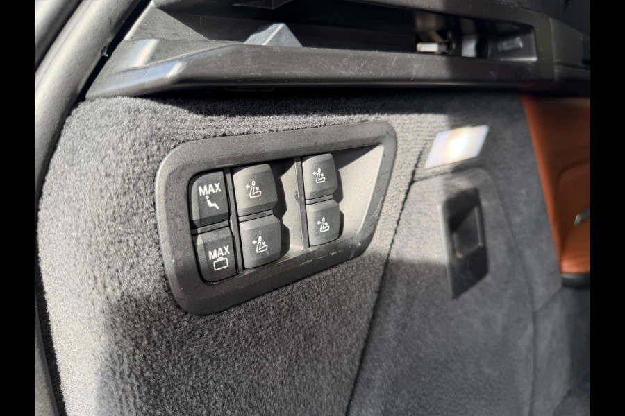 BMW X7 xDrive40i 6p. | 2E EIGENAAR | 3/6/12MND GARANTIE | PANO | LASER | BOWERS&WILKINS | MASSAGE | ACC | CAMERA | PARFUM | SFEER |TREKHAAK | BOMVOL |