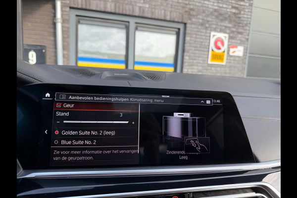 BMW X7 xDrive40i 6p. | 2E EIGENAAR | 3/6/12MND GARANTIE | PANO | LASER | BOWERS&WILKINS | MASSAGE | ACC | CAMERA | PARFUM | SFEER |TREKHAAK | BOMVOL |