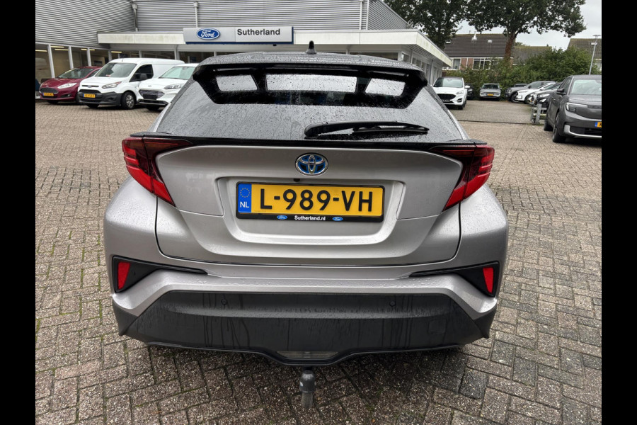 Toyota C-HR 1.8 Hybrid Bi-Tone | 120pk | Achteruitrijcamera | Trekhaak | Adaptieve Cruise | Lederen Bekleding | Stoelverwarming