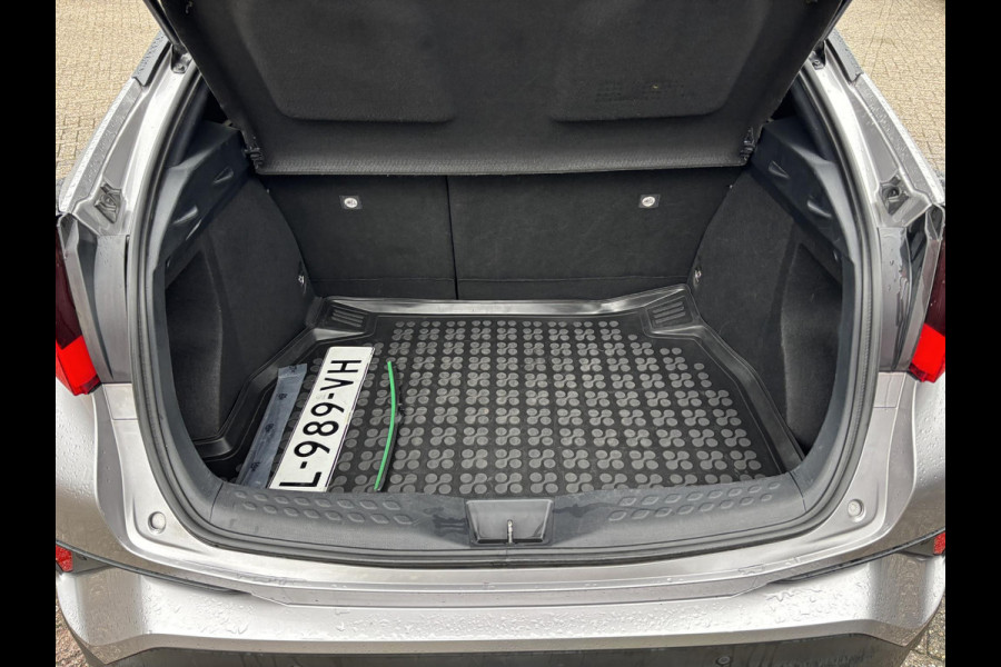 Toyota C-HR 1.8 Hybrid Bi-Tone | 120pk | Achteruitrijcamera | Trekhaak | Adaptieve Cruise | Lederen Bekleding | Stoelverwarming