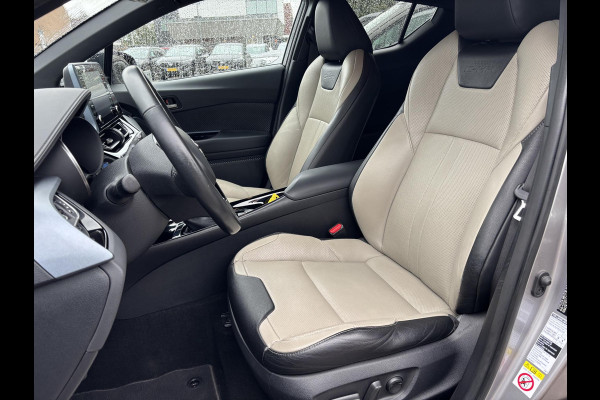 Toyota C-HR 1.8 Hybrid Bi-Tone | 120pk | Achteruitrijcamera | Trekhaak | Adaptieve Cruise | Lederen Bekleding | Stoelverwarming