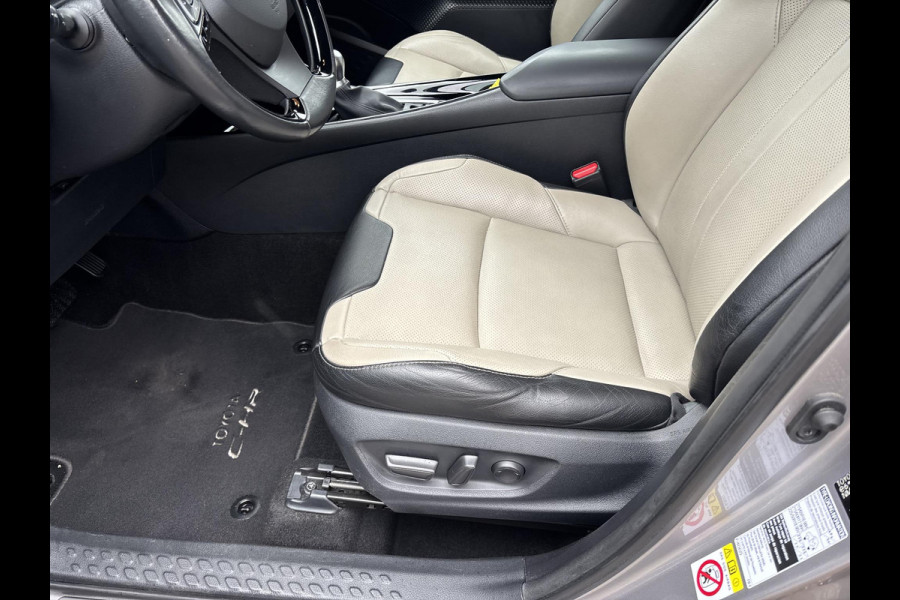 Toyota C-HR 1.8 Hybrid Bi-Tone | 120pk | Achteruitrijcamera | Trekhaak | Adaptieve Cruise | Lederen Bekleding | Stoelverwarming