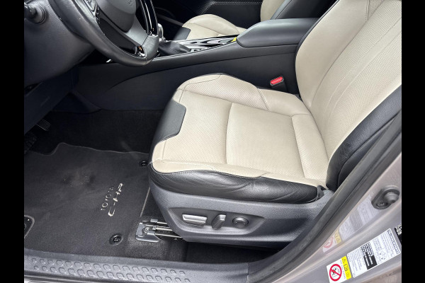 Toyota C-HR 1.8 Hybrid Bi-Tone | 120pk | Achteruitrijcamera | Trekhaak | Adaptieve Cruise | Lederen Bekleding | Stoelverwarming