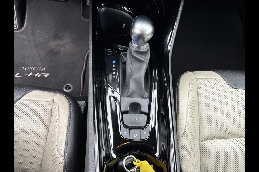 Toyota C-HR 1.8 Hybrid Bi-Tone | 120pk | Achteruitrijcamera | Trekhaak | Adaptieve Cruise | Lederen Bekleding | Stoelverwarming