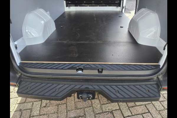 Renault Master 150 PK L2H2 GESLOTEN - V-72-KBF - TREKHAAK - INCL. BETIMMERING - EURO 6 - BPM VRIJ!