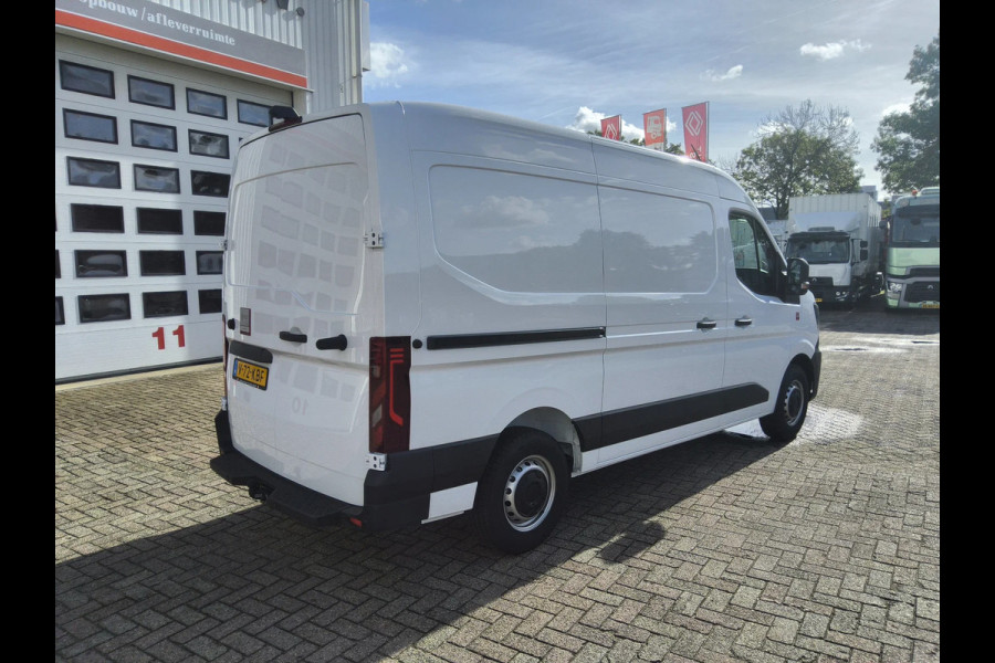 Renault Master 150 PK L2H2 GESLOTEN - V-72-KBF - TREKHAAK - INCL. BETIMMERING - EURO 6 - BPM VRIJ!