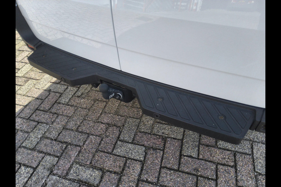 Renault Master 150 PK L2H2 GESLOTEN - V-72-KBF - TREKHAAK - INCL. BETIMMERING - EURO 6 - BPM VRIJ!