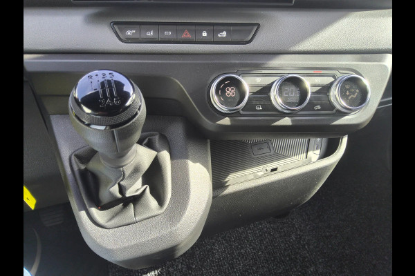Renault Master 150 PK L2H2 GESLOTEN - V-72-KBF - TREKHAAK - INCL. BETIMMERING - EURO 6 - BPM VRIJ!