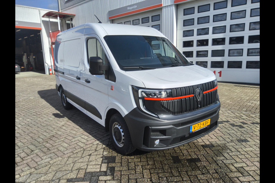 Renault Master 150 PK L2H2 GESLOTEN - V-72-KBF - TREKHAAK - INCL. BETIMMERING - EURO 6 - BPM VRIJ!