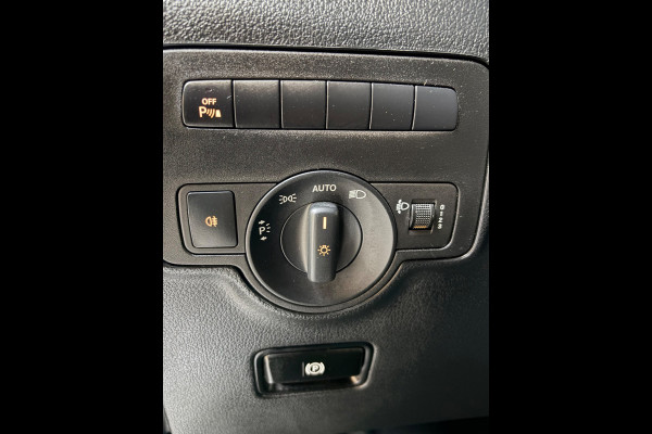 Mercedes-Benz Vito Automaat 116 CDI 160pk euro6 Lang L2H1, 3Persoons, Airco, CruiseControl, Navigatie, Trekhaak, RIJKLAARPRIJS!