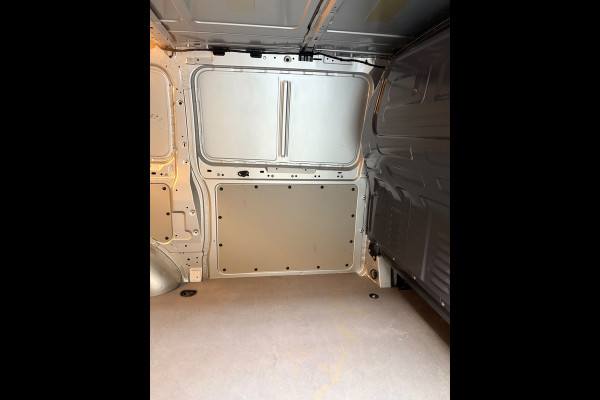 Mercedes-Benz Vito Automaat 116 CDI 160pk euro6 Lang L2H1, 3Persoons, Airco, CruiseControl, Navigatie, Trekhaak, RIJKLAARPRIJS!