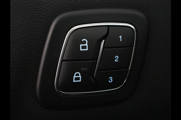 Ford Kuga 2.5 PHEV Vignale | SOH 86,6% | Panoramadak | Leder | Memory | Adaptive cruise | Trekhaak | Stuur/stoelverwarming | B&O Sound | Head-up | Achterbank verwarming | Camera | Park assist