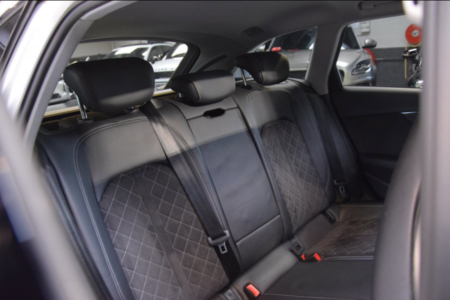 Audi A4 Avant 2.9 TFSI RS 4 Quattro Panoramadak|Navi|ACC|Head-up|Carbon|