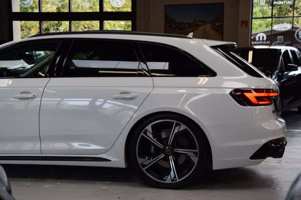 Audi A4 Avant 2.9 TFSI RS 4 Quattro Panoramadak|Navi|ACC|Head-up|Carbon|