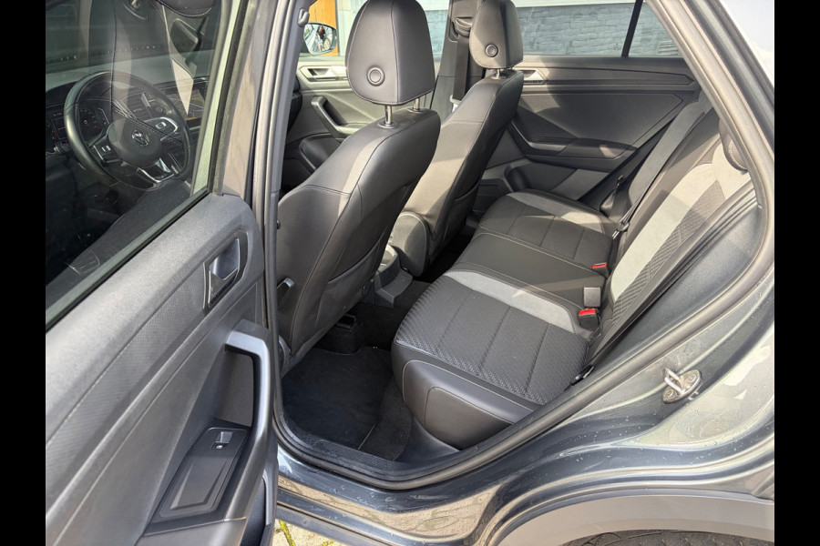 Volkswagen T-Roc 1.5 TSI 3x R-Line|Pano|Beats|ACC|Trekhaak|19” velgen|