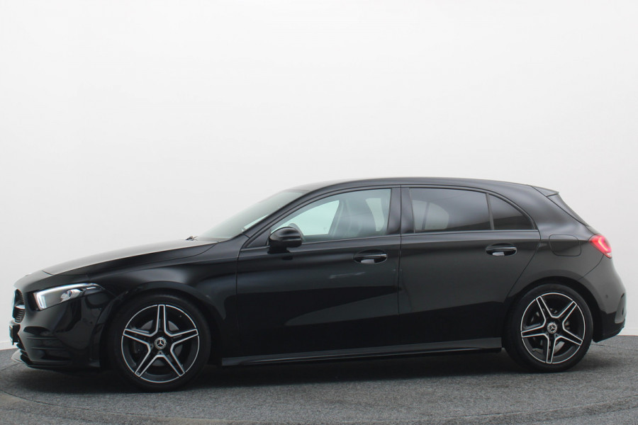 Mercedes-Benz A-Klasse 160 Business Solution AMG Virtual Cockpit, Camera, Cruise, Stoelverwarming, Apple Carplay, PDC, Trekhaak, 18''