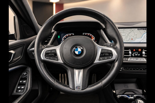 BMW 1-serie 120i High Executive | M-Sport Shadow | Pano | Leder | Ambiance