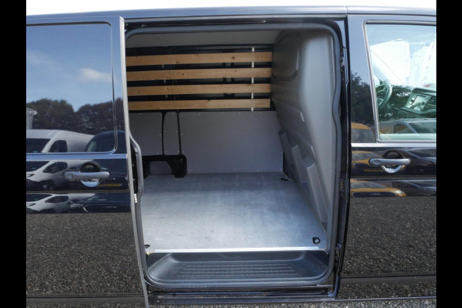 Volkswagen Transporter 2.0 TDI 110PK L2H1 Airco Carplay Deuren