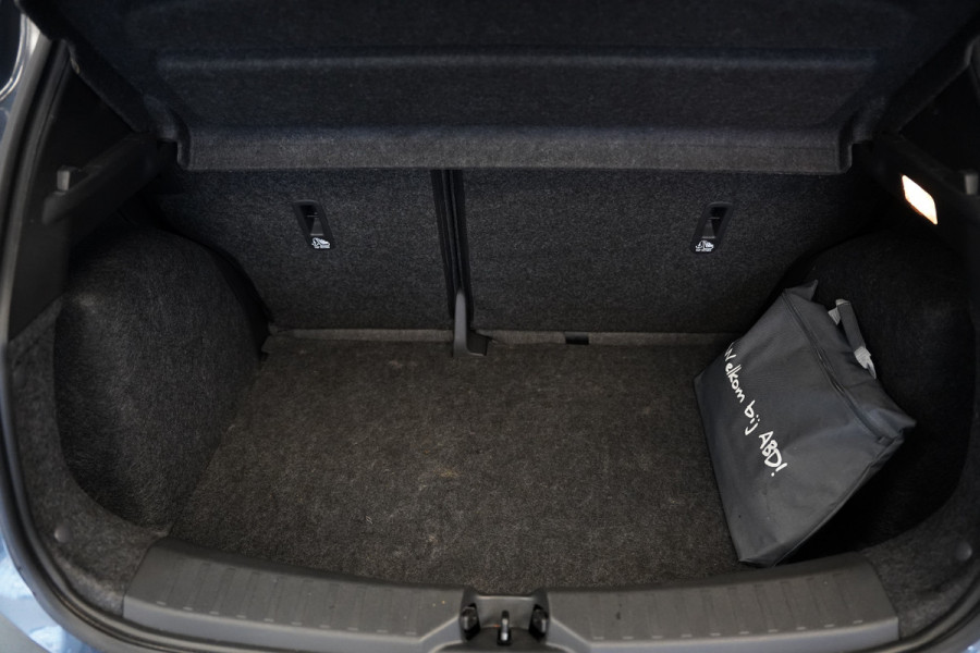 Nissan Micra 1.0 IG-T Kiiro Automaat CruiseControl 17'lmv 24 Maanden garantie* (Vraag naar de voorwaarden)