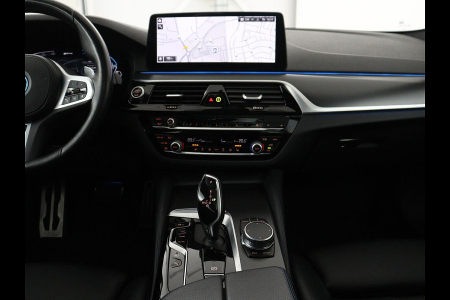 BMW 5 Serie Touring 530e M Sport Plus | SOH 90% | Panoramadak | Harman/Kardon | Leder | Stoel & stuurverwarming | Achterbank verwarming | Adaptive cruise | Camera | Carplay | Trekhaak |