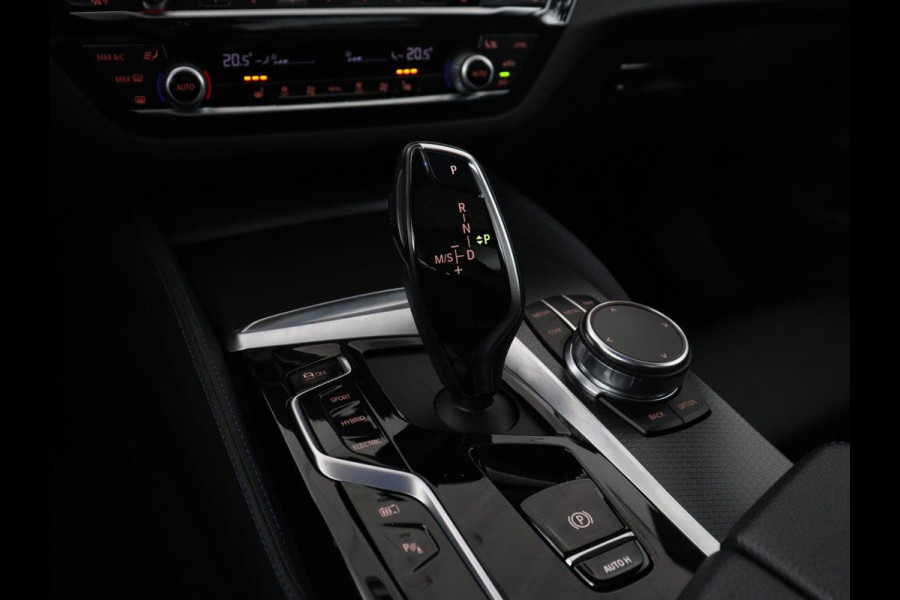 BMW 5 Serie Touring 530e M Sport Plus | SOH 90% | Panoramadak | Harman/Kardon | Leder | Stoel & stuurverwarming | Achterbank verwarming | Adaptive cruise | Camera | Carplay | Trekhaak |