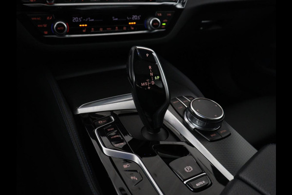 BMW 5 Serie Touring 530e M Sport Plus | SOH 90% | Panoramadak | Harman/Kardon | Leder | Stoel & stuurverwarming | Achterbank verwarming | Adaptive cruise | Camera | Carplay | Trekhaak |
