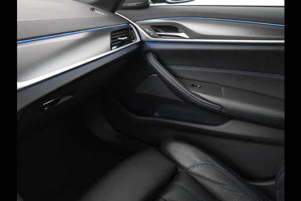 BMW 5 Serie Touring 530e M Sport Plus | SOH 90% | Panoramadak | Harman/Kardon | Leder | Stoel & stuurverwarming | Achterbank verwarming | Adaptive cruise | Camera | Carplay | Trekhaak |