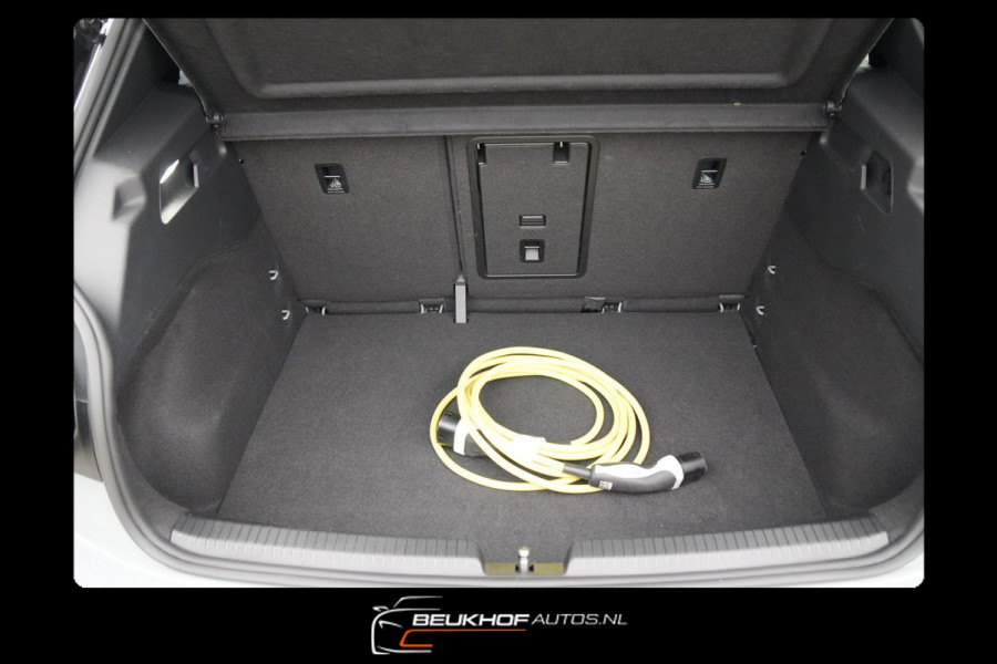Volkswagen ID.3 First Plus 58 kWh Carplay Cam Navi Soh 93.5%
