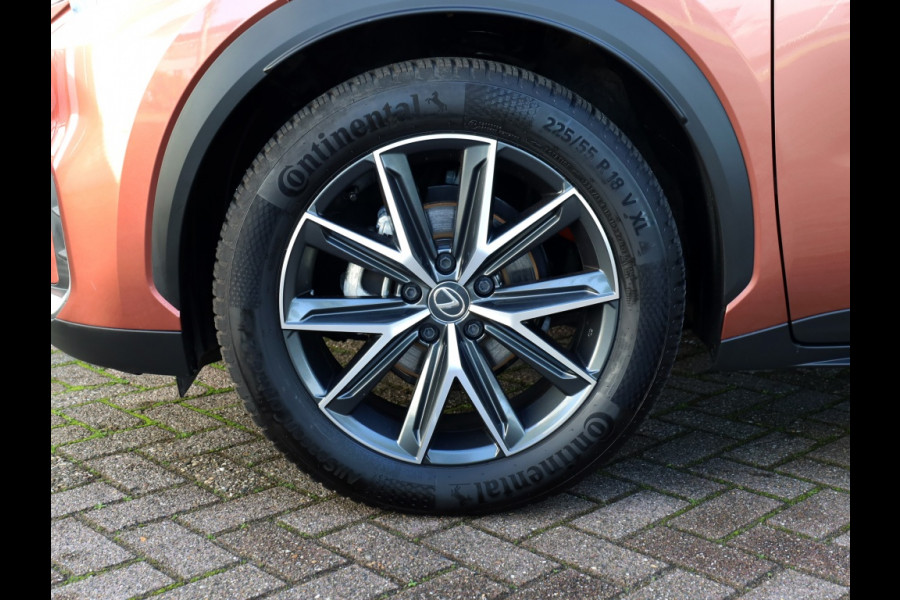 Lexus LBX 1.5 Cool 2WD | Memory Seat | Leder/Alcantara | Dodehoek
