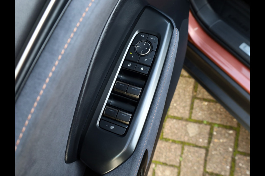 Lexus LBX 1.5 Cool 2WD | Memory Seat | Leder/Alcantara | Dodehoek