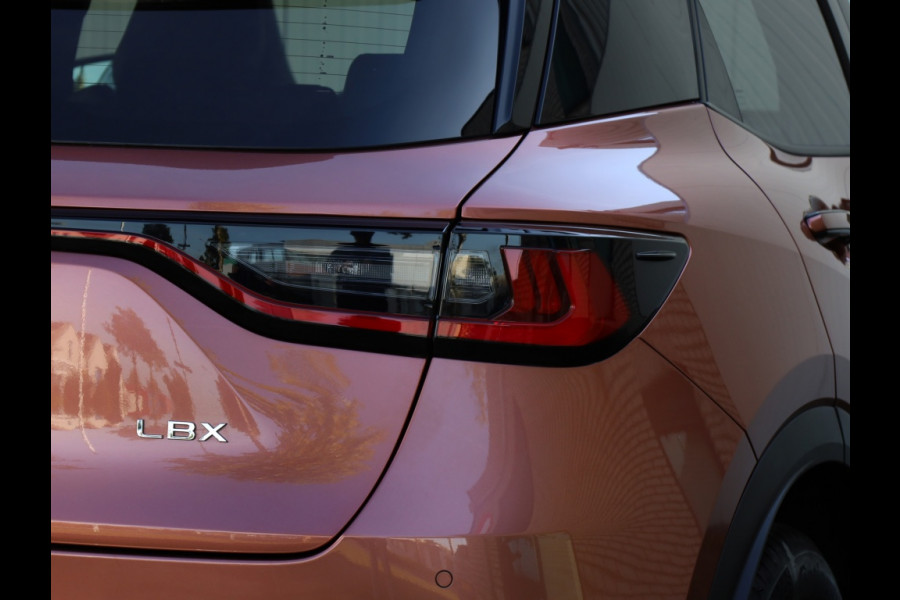 Lexus LBX 1.5 Cool 2WD | Memory Seat | Leder/Alcantara | Dodehoek