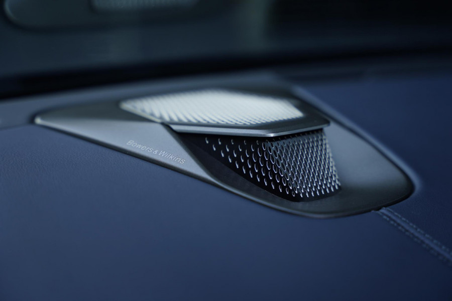Aston Martin Vanquish 5.2 V12 Volante / FULL CARBON INTERIOR + EXTERIOR