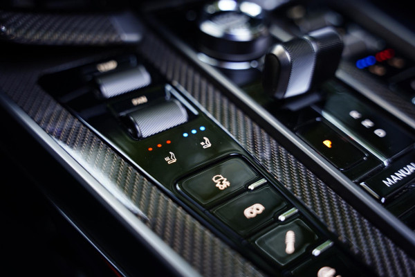 Aston Martin Vanquish 5.2 V12 Volante / FULL CARBON INTERIOR + EXTERIOR