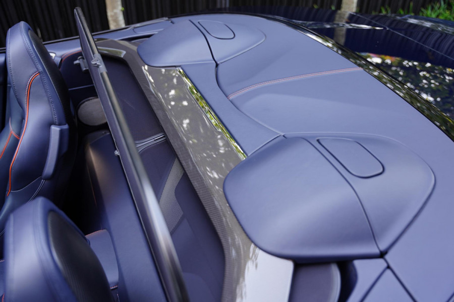 Aston Martin Vanquish 5.2 V12 Volante / FULL CARBON INTERIOR + EXTERIOR