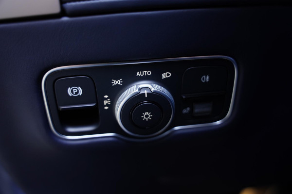 Aston Martin Vanquish 5.2 V12 Volante / FULL CARBON INTERIOR + EXTERIOR
