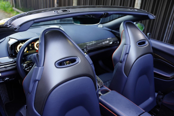 Aston Martin Vanquish 5.2 V12 Volante / FULL CARBON INTERIOR + EXTERIOR
