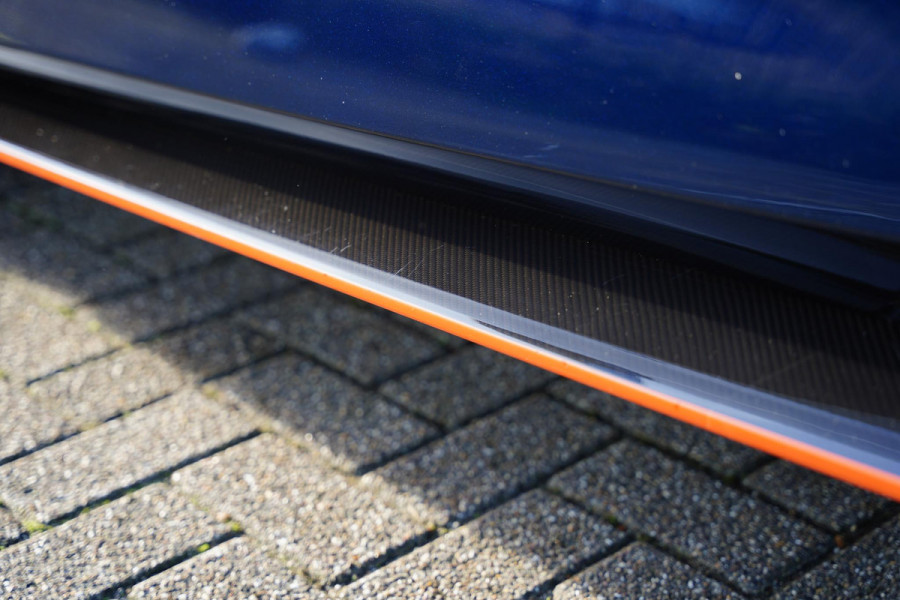 Aston Martin Vanquish 5.2 V12 Volante / FULL CARBON INTERIOR + EXTERIOR