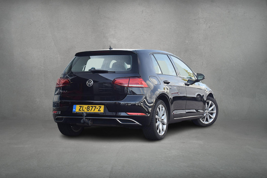 Volkswagen Golf 1.5 TSI Highline | Trekhaak | Apple CarPlay | Camera | Virtual