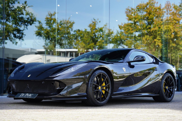 Ferrari 812 6.5 V12 Superfast HELE / Carbon / Lift / Passenger Display / Leder Nero